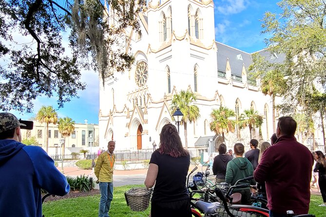 2-Hour Explore Savannah Bike Tour - Johnson Square and the city plan that keeps echoing