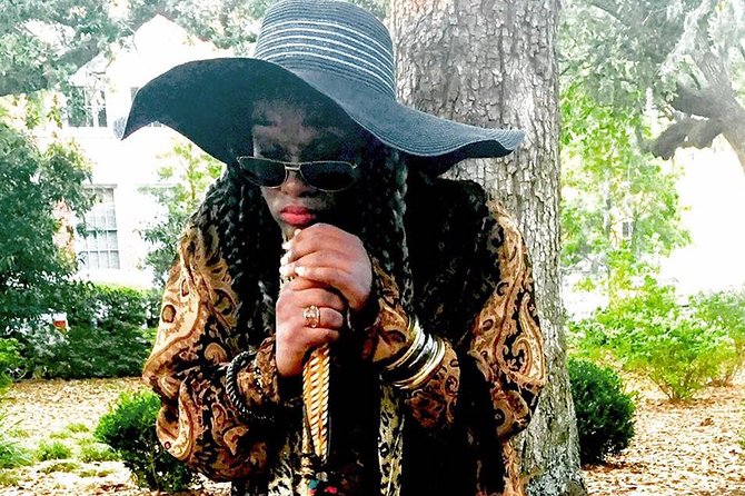 90 Minute Historic Savannah Walking Haunted Bar Pub Crawl - Why 7:15 pm Makes This Savannah Tour Work