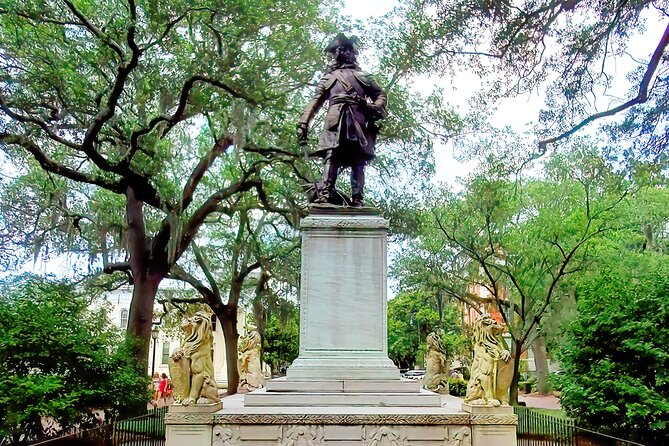 Behind the Plaques - 2 Hour Historical Walking Tour in Savannah - Colonial Park Cemetery: American Names, Past Pain, and the Most Moving Stop