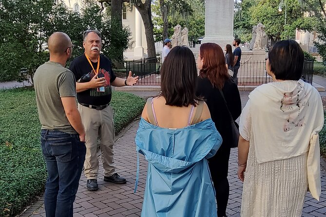 Behind the Plaques - 2 Hour Historical Walking Tour in Savannah - Pace, Questions, and the Small-Group Benefit