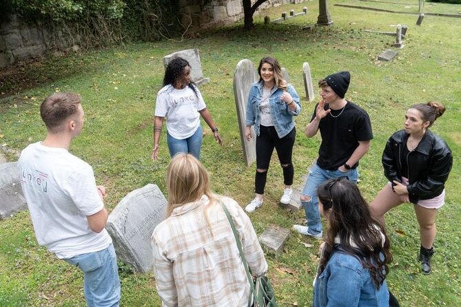 Bonaventure Cemetery History Tour - The haunted-history balance: how the guide keeps it accurate
