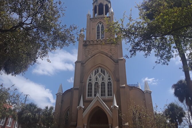 Chippewa Square to Forsyth Park: A Self-Guided Audio Tour of Savannah - Lafayette Square and Madison Square: your built-in breaks