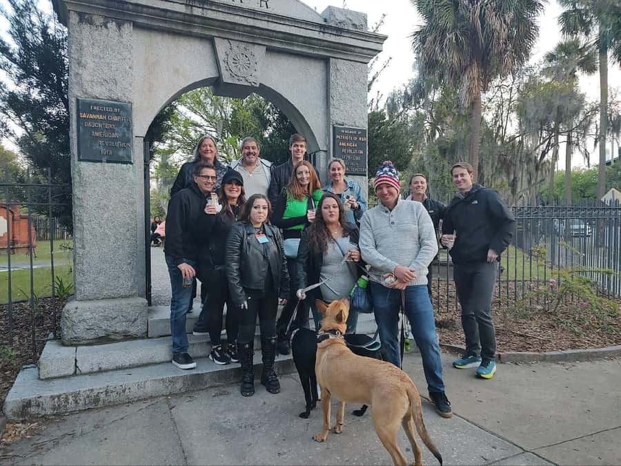 Fraidy Cat Ghost Tour - Family Fun in Haunted Savannah - Columbia Square Meet-Up: Easy to Find, Great for Setting the Mood
