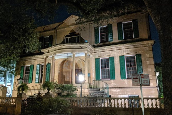 Fraidy Cat: The Family Fun Ghost Tour of Savannah - Wright Square: original Savannah energy from 1733