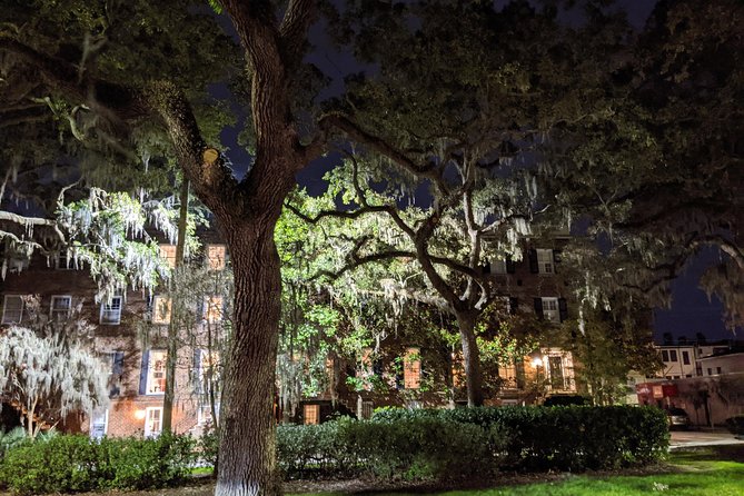 Fraidy Cat: The Family Fun Ghost Tour of Savannah - How the guides change the whole experience (Kerry, Lori, and beyond)