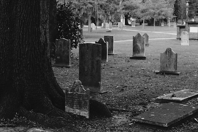 Genteel and Bard's Savannah Dark History and Ghost Encounter Walking Tour - Stop 3: Juliette Gordon Low Birthplace Museum—secrets under the street