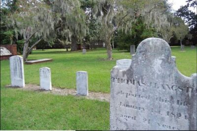 Haunted Savannah Paranormal Ghost Tour - Meeting Warren Square and Ending at Wright Square