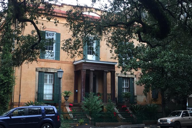 Heart of Savannah History Walking Tour - 2hr - Juliette Gordon Low: a quick stop with a big ripple effect