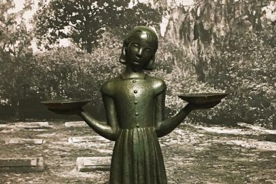 Midnight in the Garden of Good and Evil Walking Tour - Start at Madison Square, End at Mercer House: Route Basics That Help You Plan