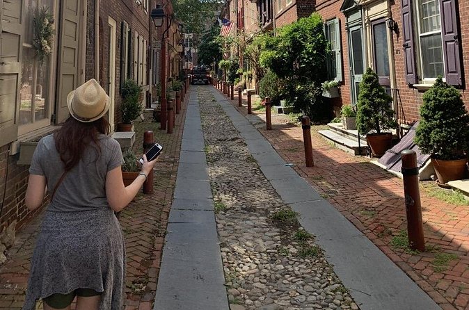 Mysteries on the Move: Scavenger Hunt in Savannah - How long this really takes: 1.9 miles versus the real day