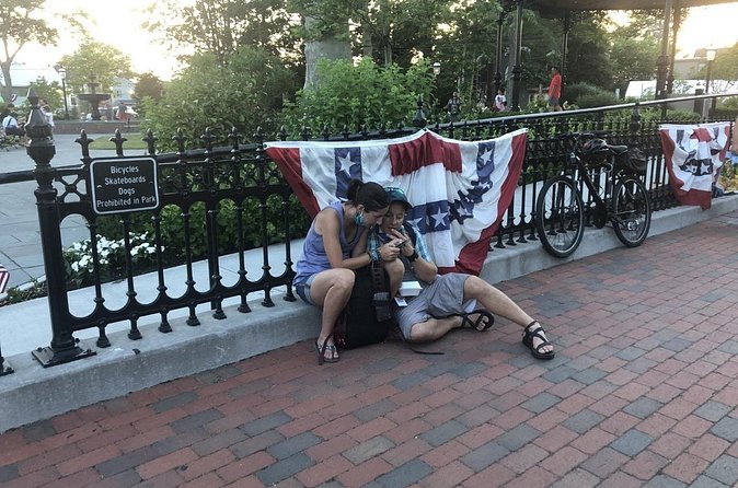 Mysteries on the Move: Scavenger Hunt in Savannah - Walking comfort and pacing tips that actually help