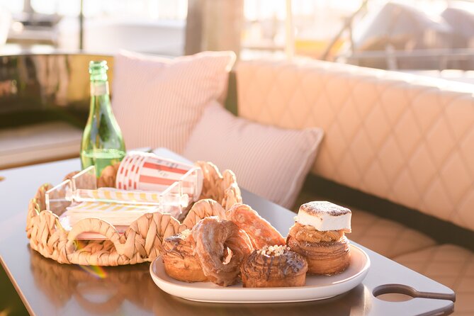 Private Captained Luxury Electric Boat Charter in Savannah - On-board comfort: what’s included so you can relax