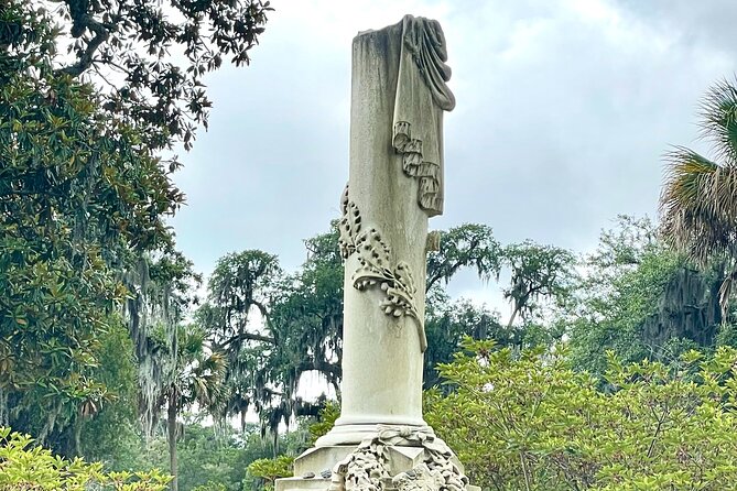 Real Savannah: History, Ghost, and True Crime Tour - The Route: Savannah Historic District Squares, Haunted Places, and Real Addresses