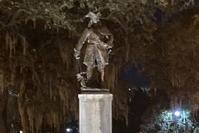 Real Savannah: History, Ghost, and True Crime Tour - Oglethorpe Square Meeting Point: Timing and What to Wear