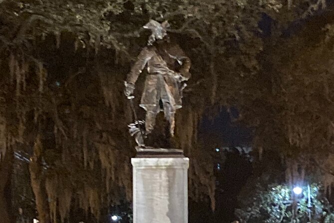 Real Savannah: History, Ghost, and True Crime Tour - Oglethorpe Square Meeting Point: Timing and What to Wear