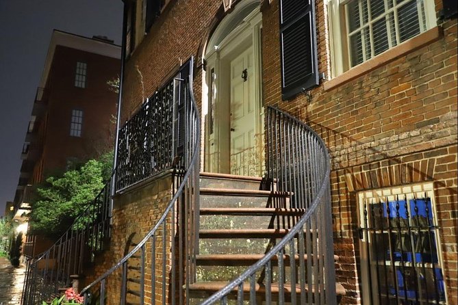Savannah America's Most Haunted City® Walking Ghost Tour - Group size and pacing: why max 30 travelers matters