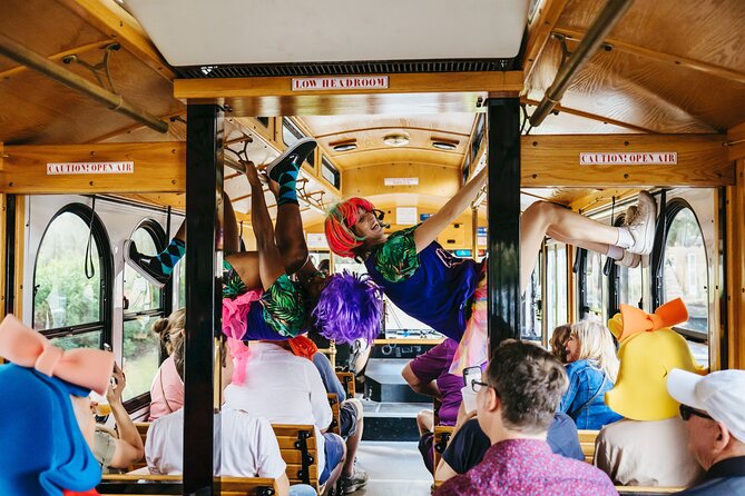 "Savannah for Morons" Comedy Trolley Tour - Meeting point and how the small group ride feels