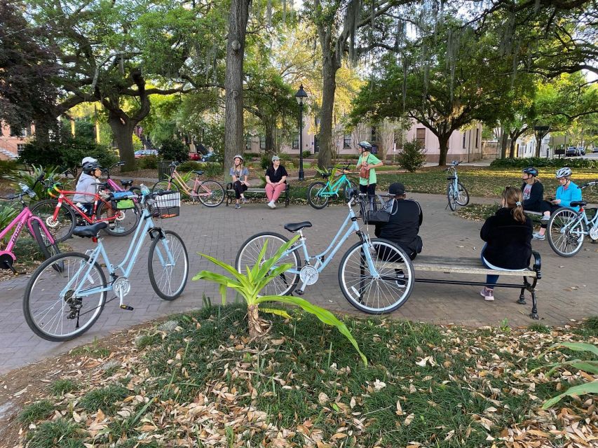 Savannah: Historic District Guided Bike Tour - How the 2-hour loop actually feels: 8–10 stops at a calm pace