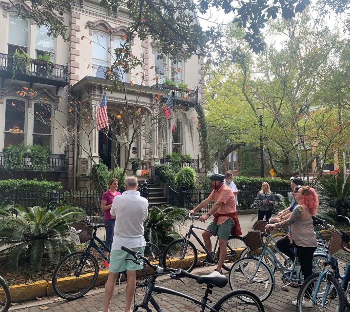 Savannah: Historic District Guided Bike Tour - Wright Square, City Market, and the street-level pulse of Savannah