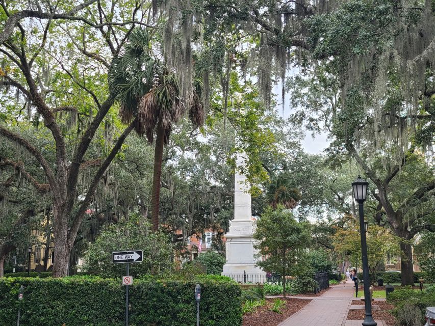 Savannah: Old Town Hop-On Hop-Off Trolley Tour - Conductors, Humor, and the Best Way to Listen on a Moving Trolley