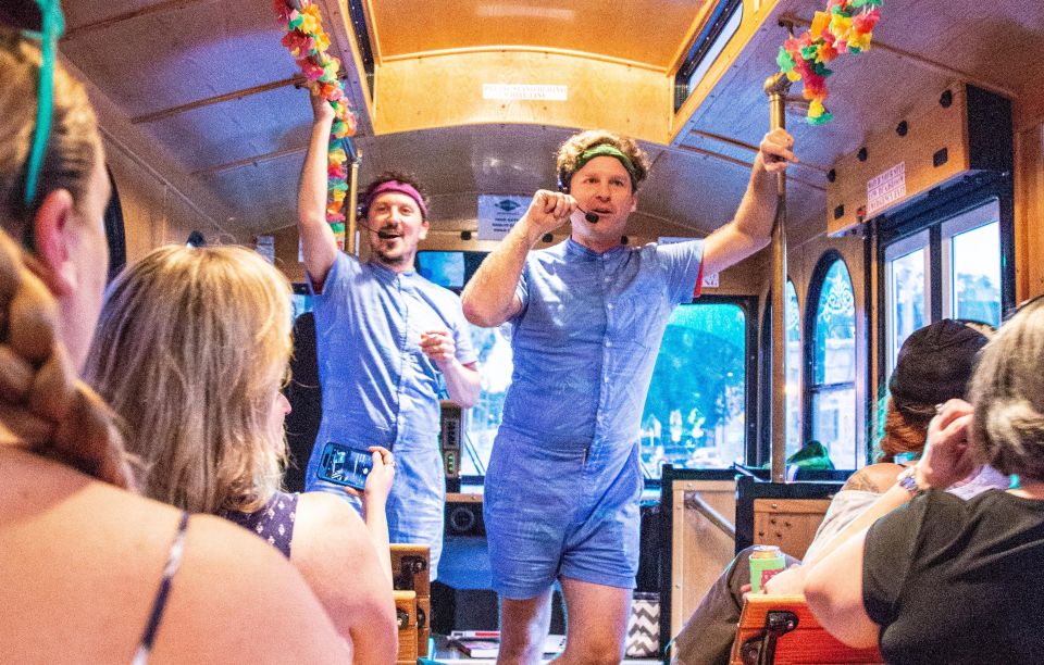 Savannah: "Savannah for Morons" Comedy Trolley Tour - Key Points Before You Board