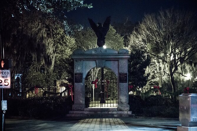 Savannah Terrors Spirits & Spirits Haunted Pub Crawl - Meet-up to final sip: where you start and end