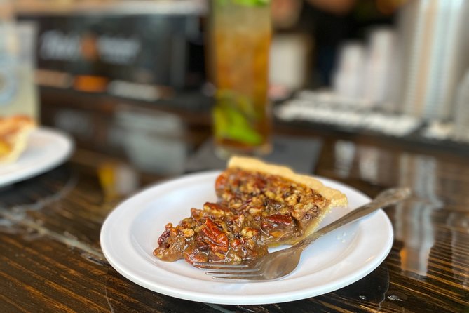 Savannah Walktails & Bar Bites Guided Happy Hour Tour - Stop 1 at the American Prohibition Museum: Your First Sip and Setup