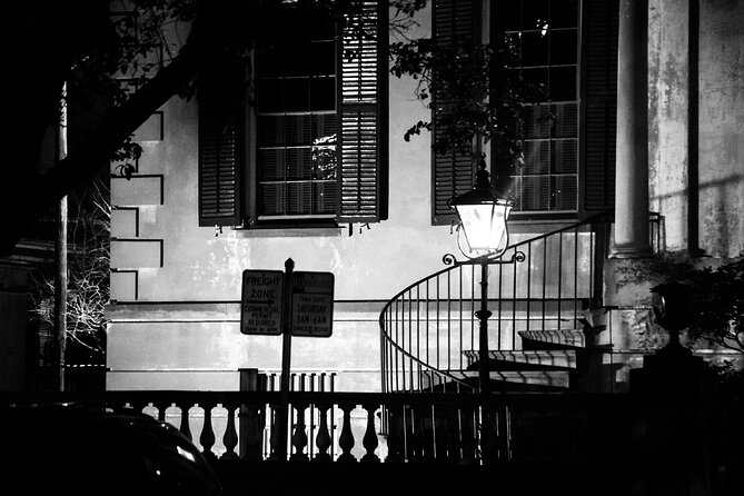 Shadows of Midnight Ultimate Late Night Savannah Ghost Tour - Walking pace, weather, and what to wear for a dark 90 minutes