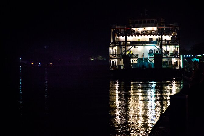Sinister Sins & Shadows: A Savannah Ghost Tour - A Night Walk That Moves: How the 9 Stops Feel in Real Time