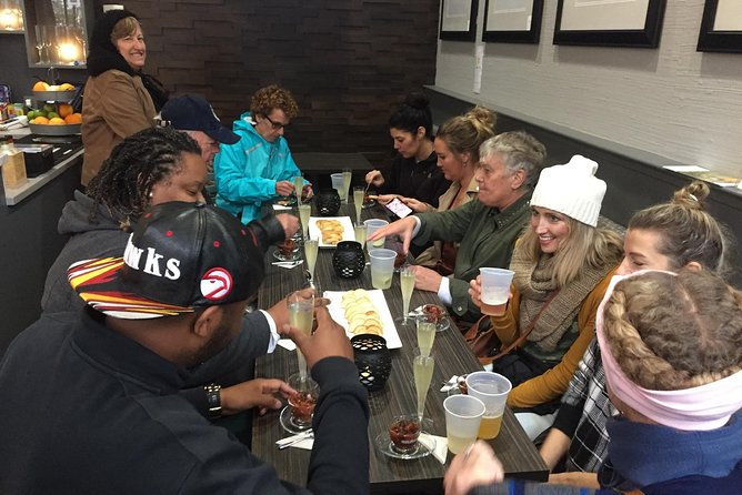 Southern Flavors Food, Pub Crawl, and History Walking Tour - Alcohol and the pub crawl vibe: how it works without turning into a party