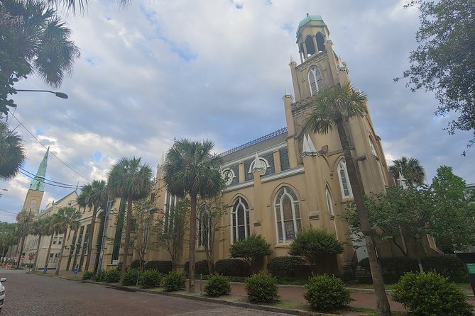 Trivia Tour - Price and logistics: $30 for a 2–3 hour small-group walk