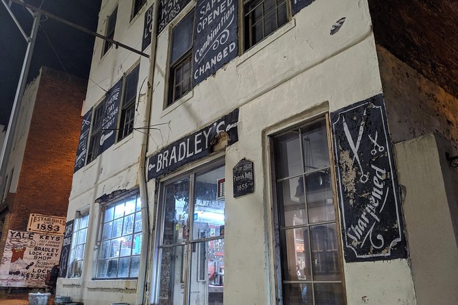 True Crime Pub Crawl - the Original Savannah Murder Tour - Savannah at twilight: why a murder-and-cocktails walk works